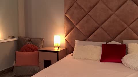 Megan Blazee  online show from November 28, 8:55 pm