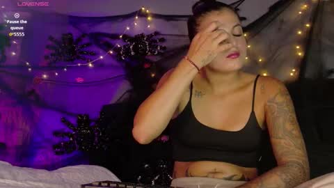 Megan  online show from October 22, 1:33 pm