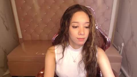 megan_collins_b online show from October 4, 12:58 pm