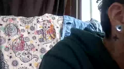 Snapshot of megan_coop3r_ chatting on October 19, 5:30 am Megan and sophi online show from October 19, 5:30 am