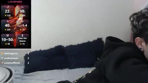 Snapshot of megan_coop3r_ chatting on October 27, 2:48 am Megan and sophi online show from October 27, 2:48 am