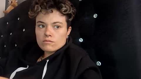 Snapshot of megan_coop3r_ chatting on November 4, 3:33 pm Megan and sophi online show from November 4, 3:33 pm