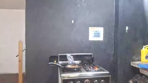 Snapshot of megan_coop3r_ chatting on November 8, 11:58 pm Megan and sophi online show from November 8, 11:58 pm