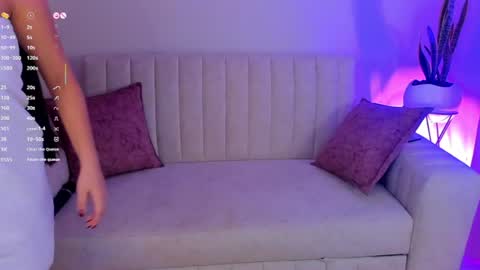 Snapshot of megan_cooper28 chatting on June 17, 7:15 pm MEGAN COOPER online show from June 17, 7:15 pm