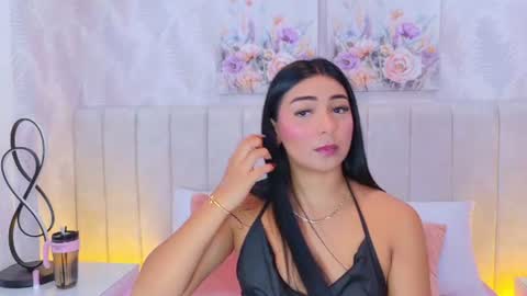 Carolina Paez online show from July 10, 12:19 pm