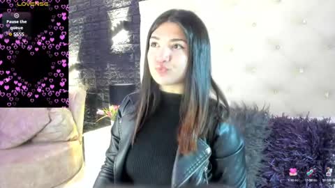     online show from December 17, 11:28 am