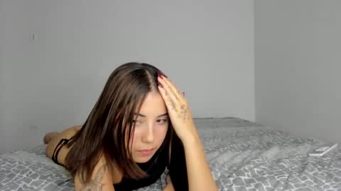 Snapshot of megan_dolly777 chatting on December 3, 7:43 am megan online show from December 3, 7:43 am