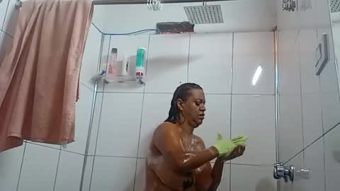 Snapshot of megan_greyxx chatting on November 20, 5:01 pm megan_greyxx online show from November 20, 5:01 pm