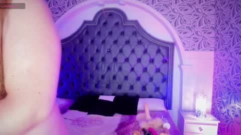 Snapshot of megan_jall chatting on November 6, 3:13 pm megan_jall online show from November 6, 3:13 pm