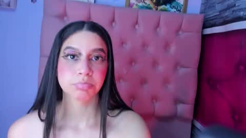 megan_jenner1 online show from December 2, 2:17 am