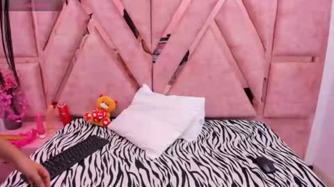 megan_latinn online show from June 3, 3:53 am