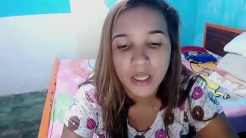 Snapshot of megan_little_ chatting on December 8, 1:02 am amanda online show from December 8, 1:02 am