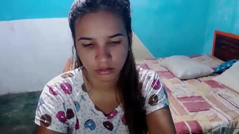 Snapshot of megan_little_ chatting on December 9, 4:58 pm amanda online show from December 9, 4:58 pm