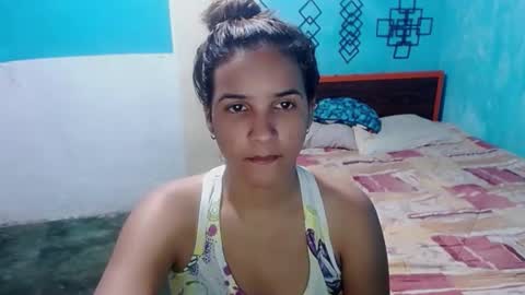 Snapshot of megan_little_ chatting on December 23, 2:24 am amanda online show from December 23, 2:24 am