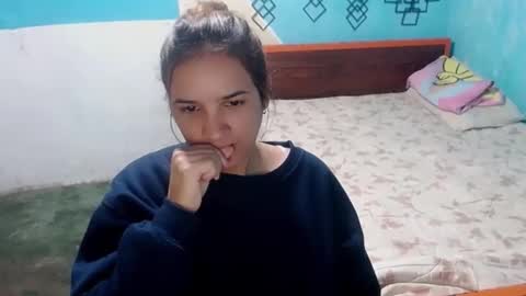 Snapshot of megan_little_ chatting on January 10, 11:50 pm amanda online show from January 10, 11:50 pm