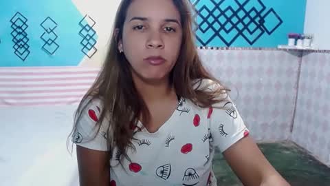 Snapshot of megan_little_ chatting on February 27, 12:32 am amanda online show from February 27, 12:32 am