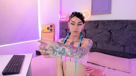 megan_morphy online show from March 27, 1:33 pm