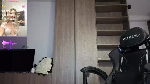 Megan online show from February 6, 5:12 am