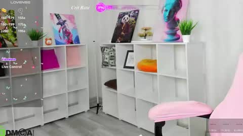 Snapshot of megan_violer chatting on July 20, 5:15 pm Megan Mon Fri 1600-2200pm Tue Wen Sat 0900-1600pm online show from July 20, 5:15 pm