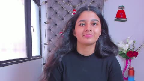 megan white 01  online show from December 7, 8:49 pm