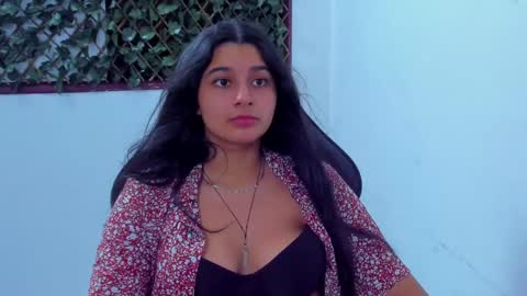 megan white 01  online show from December 9, 1:40 am
