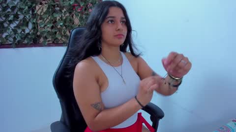 megan white 01  online show from December 10, 8:27 pm