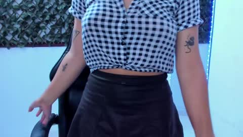 megan white 01  online show from January 11, 6:03 am