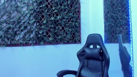 megan white 01  online show from January 12, 11:15 pm