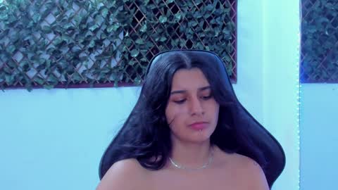 megan white 01  online show from January 13, 2:18 am