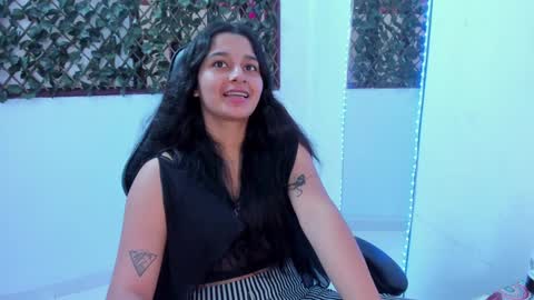 megan white 01  online show from January 16, 7:52 pm