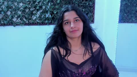 megan white 01  online show from January 16, 10:55 pm