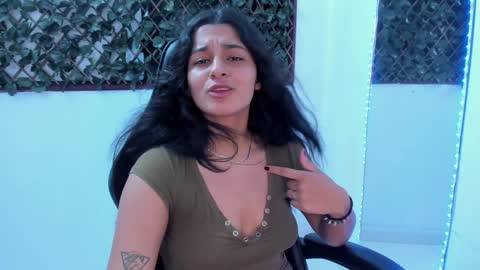 megan white 01  online show from January 17, 1:57 am