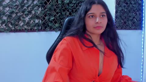 megan white 01  online show from January 28, 8:36 am