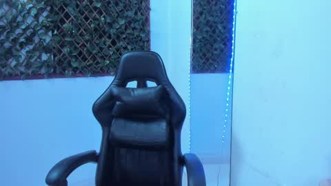 megan white 01  online show from March 9, 3:32 am