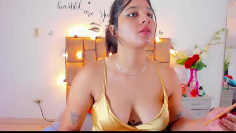megan white 01  online show from September 15, 8:53 pm