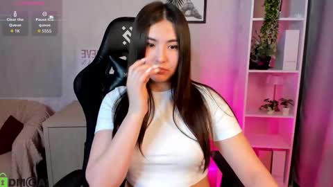 Megan online show from November 21, 9:41 am