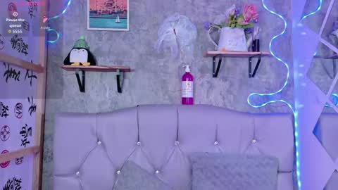 Megan online show from December 4, 12:25 pm