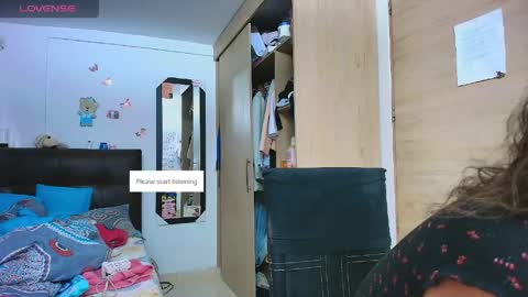 Snapshot of meganadriels96 chatting on June 6, 8:46 pm M E G A N online show from June 6, 8:46 pm