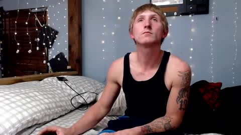 eddie and megan online show from December 5, 5:37 am