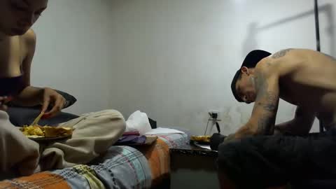 Snapshot of meganandmax1 chatting on February 15, 2:52 am meganandmax1 online show from February 15, 2:52 am