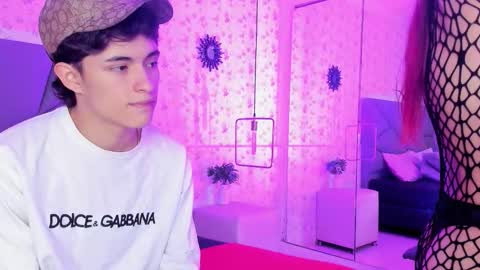 meganandtayler online show from November 25, 12:05 pm