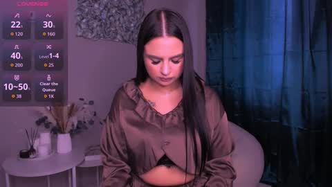 Snapshot of meganberrybb chatting on October 24, 2:52 am Meganberry online show from October 24, 2:52 am