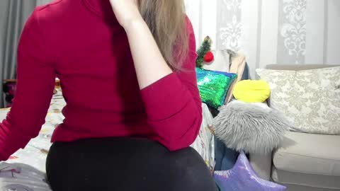 Nicki--------- Welcome to my Room online show from January 3, 5:53 pm