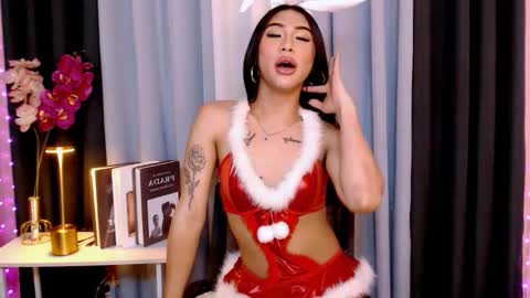 Megan online show from December 19, 1:01 am