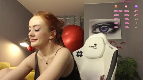 Snapshot of meganiex chatting on February 15, 2:52 am MeganieX online show from February 15, 2:52 am