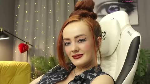 MeganieX online show from May 26, 2:51 am