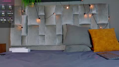 MEGAN online show from April 24, 3:31 am