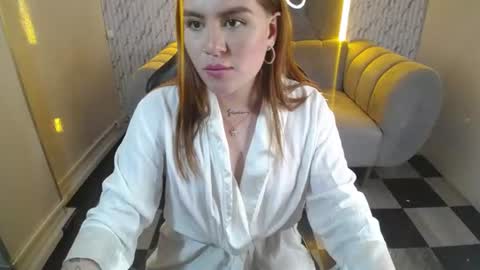 megann_b online show from July 10, 3:33 am