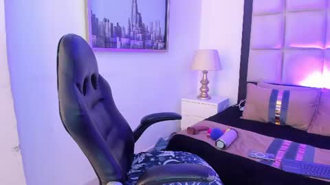Megan Presley online show from June 18, 6:56 pm