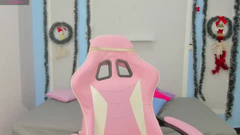 Megan Queen online show from December 30, 1:58 pm